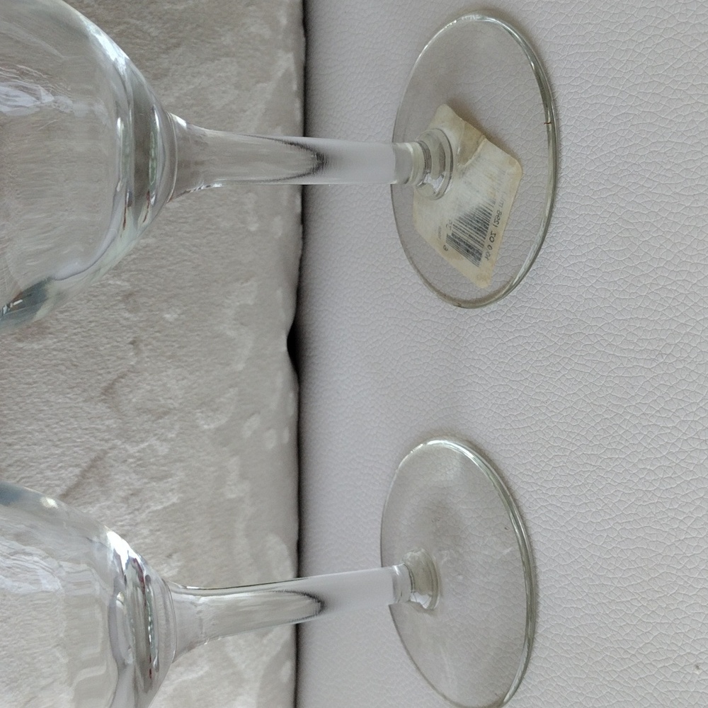 Birthday Wine Glasses with Colorful Design - Picture 4 of 10
